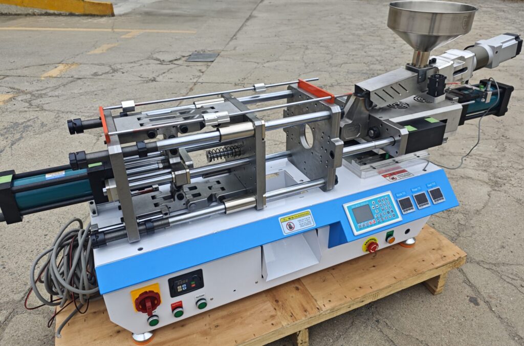 desktop injection molding machine