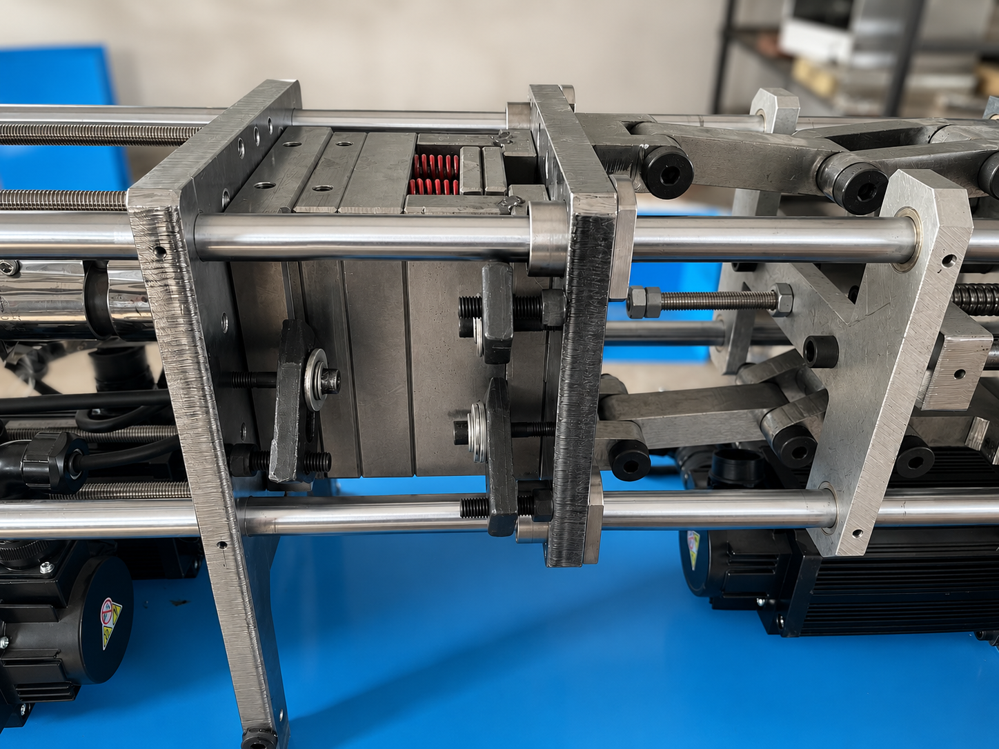 Desktop Injection Molding Machine X mold closing unit for mold opening and closing operation